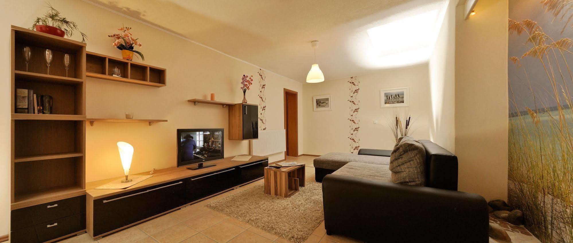 Pension Zum Riedensee Bastorf Dış mekan fotoğraf