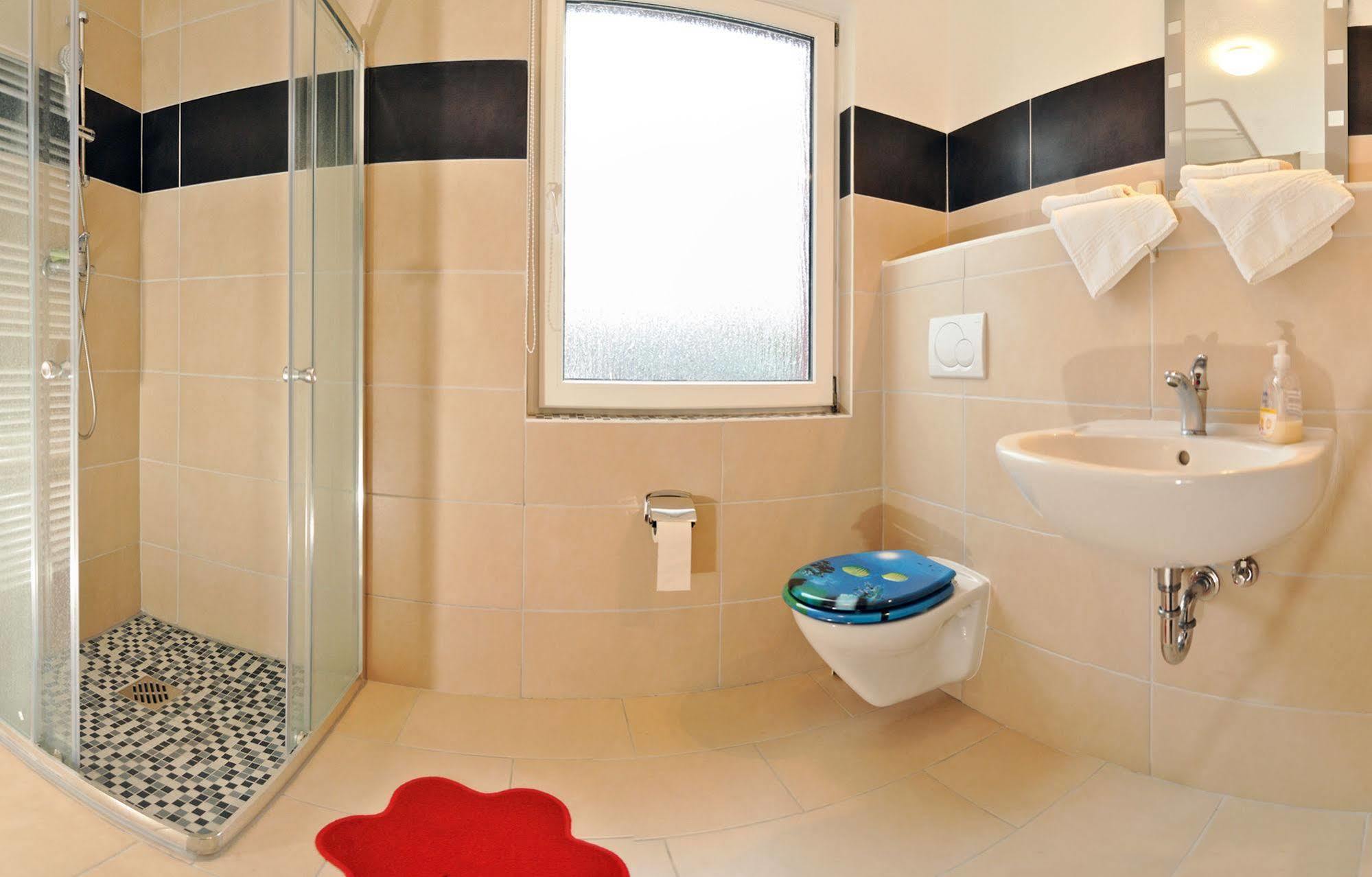 Pension Zum Riedensee Bastorf Dış mekan fotoğraf